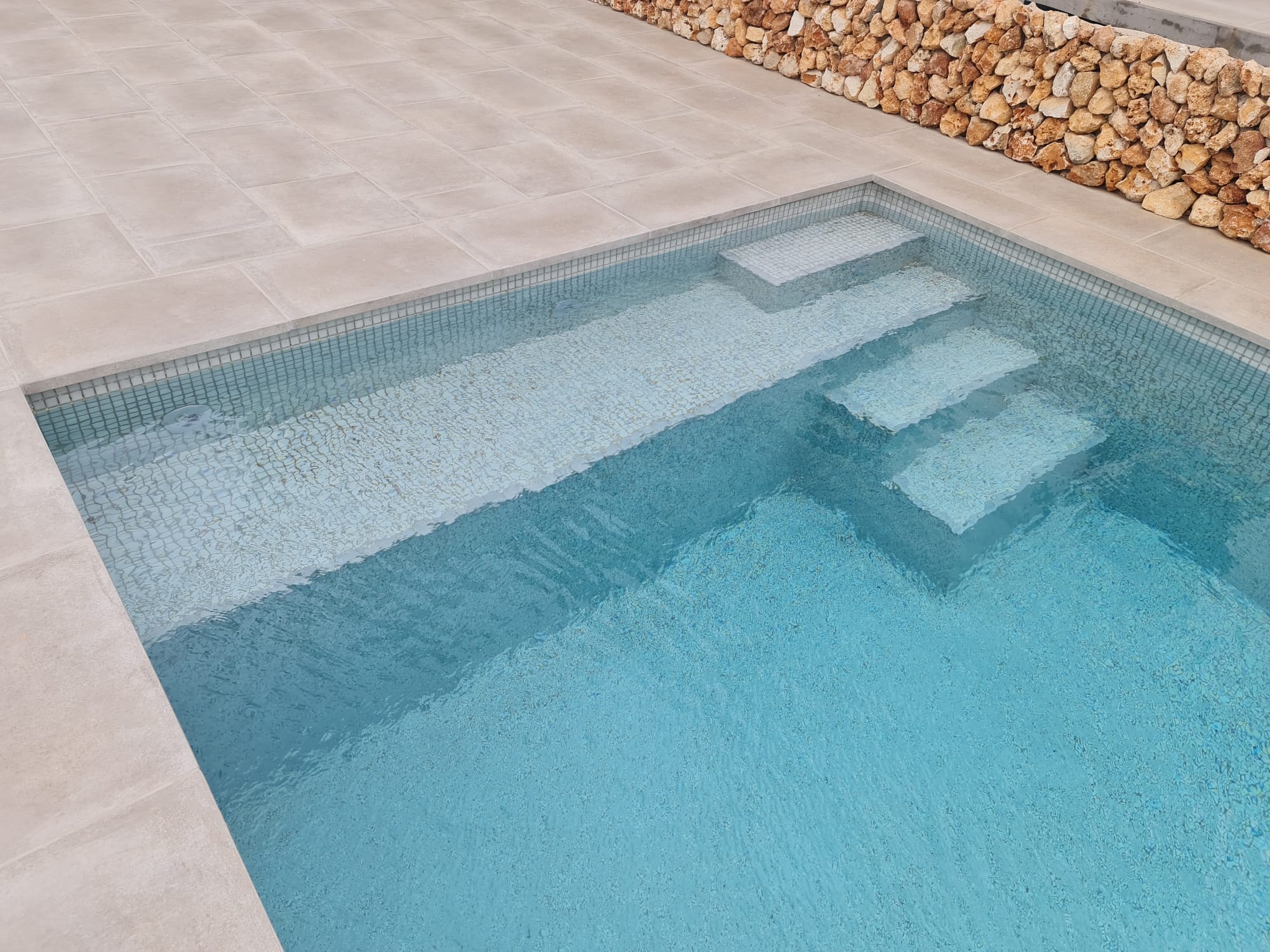 Piscinas terminadas - Imagen 1